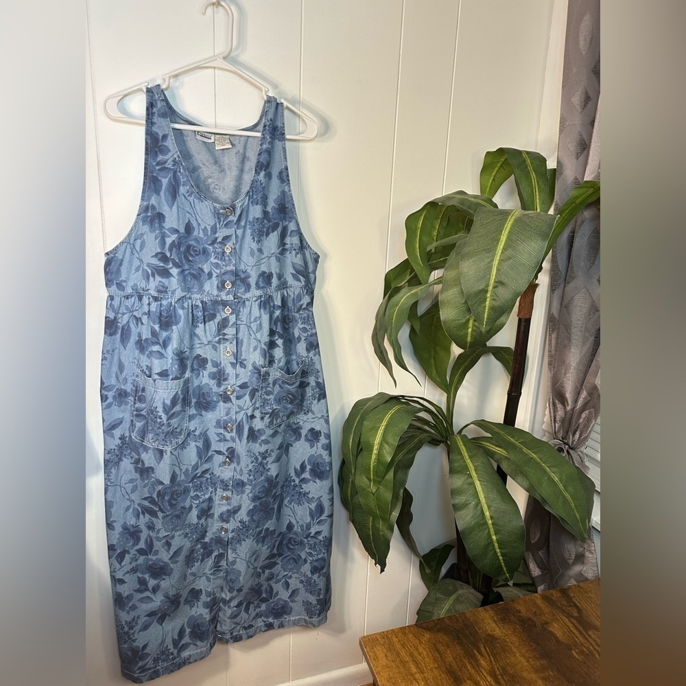 Capacity Women’s XL Denim Floral Dress - Picture 4 of 11